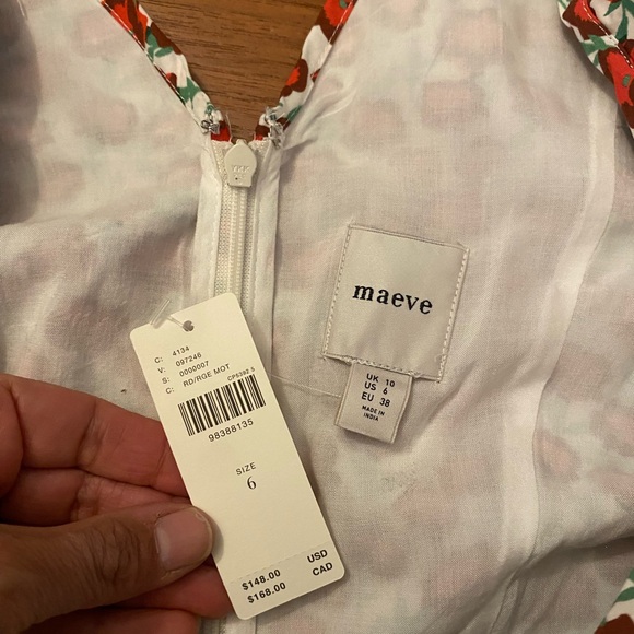 Maeve Floral Puff Sleeve Romper - Red and White - Picture 9 of 12